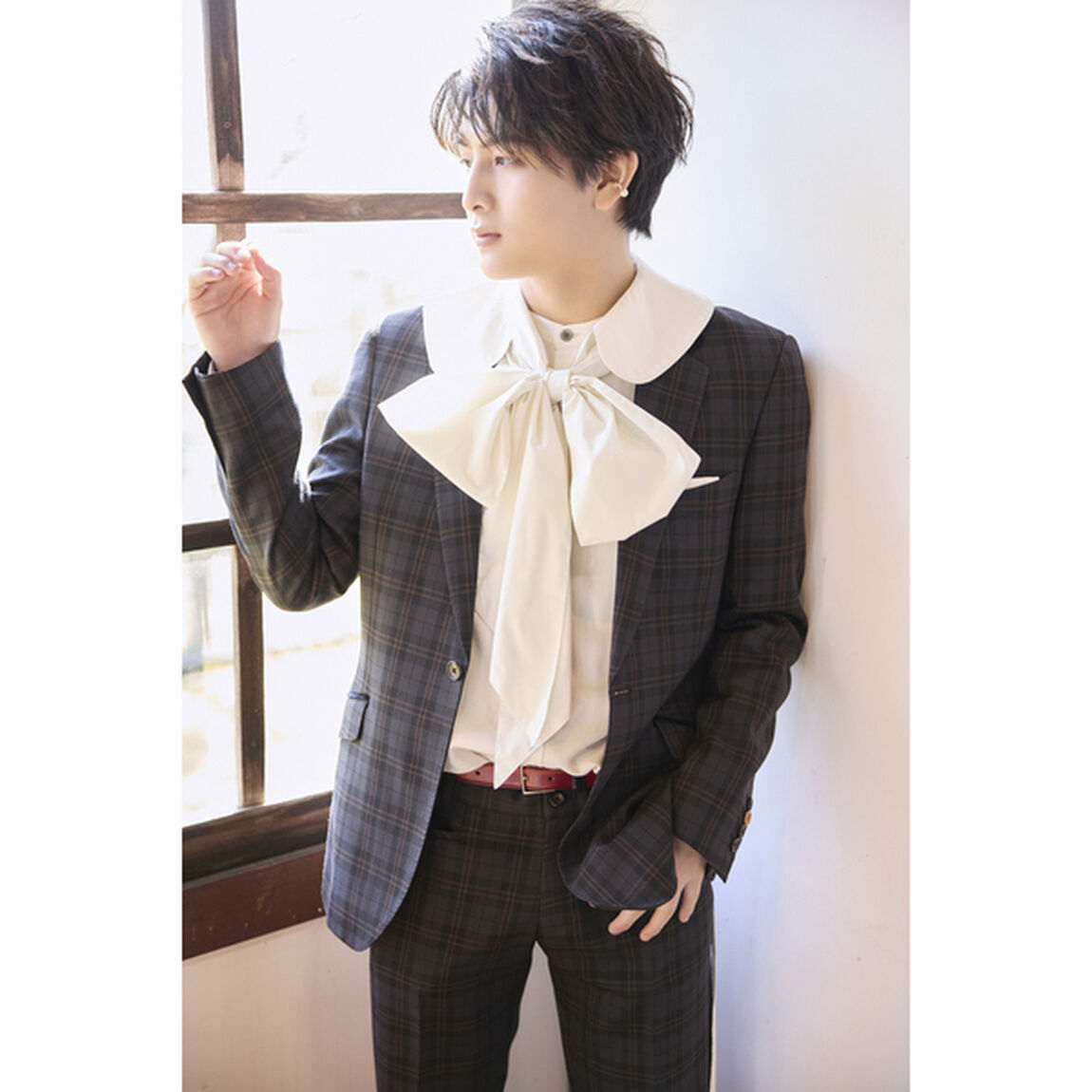 柏木悠1st 写真集 19 &rarr; 20【セブンネット限定特典：複製サイン入りスマホステッカー 1枚付き】