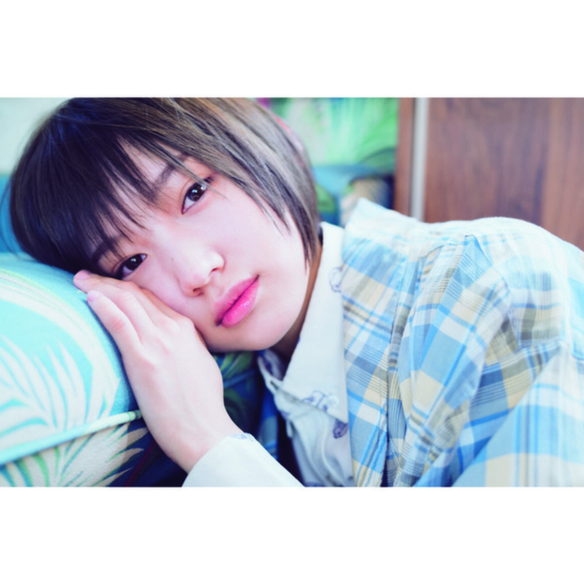 太田夢莉フォトエッセイ『青』（通常表紙Ver.）