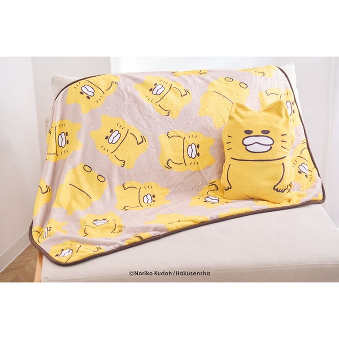 ＜二次予約分＞ノラネコぐんだん はんせい ブランケット入りクッション【セブンネット&kodomoe 限定商品】（2025年8月下旬以降お届け予定）