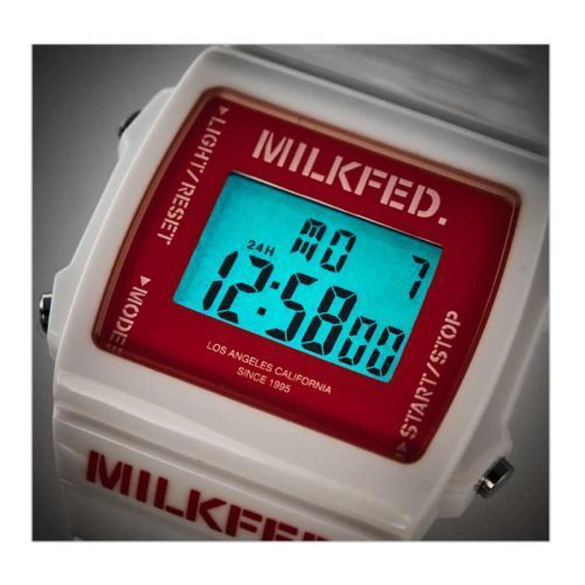 MILKFED. DIGITAL WATCH BOOK WHITE (ブランドブック)