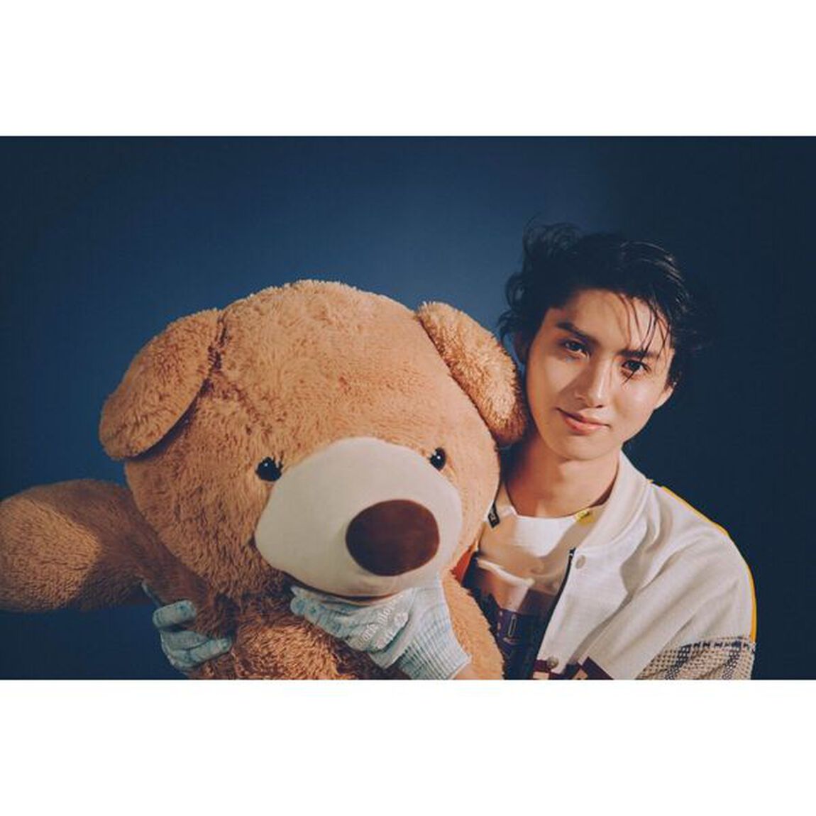石川志泉1st写真集「MONOLOGUE」