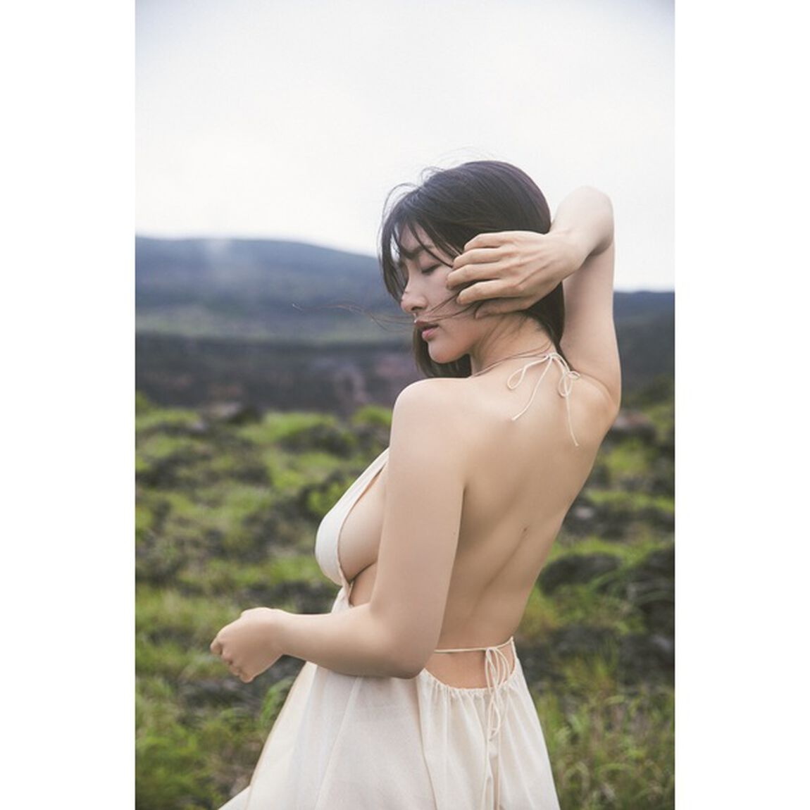 原つむぎ 写真集 『 Bloom 』【セブンネット限定特典：生写真 1枚付き】