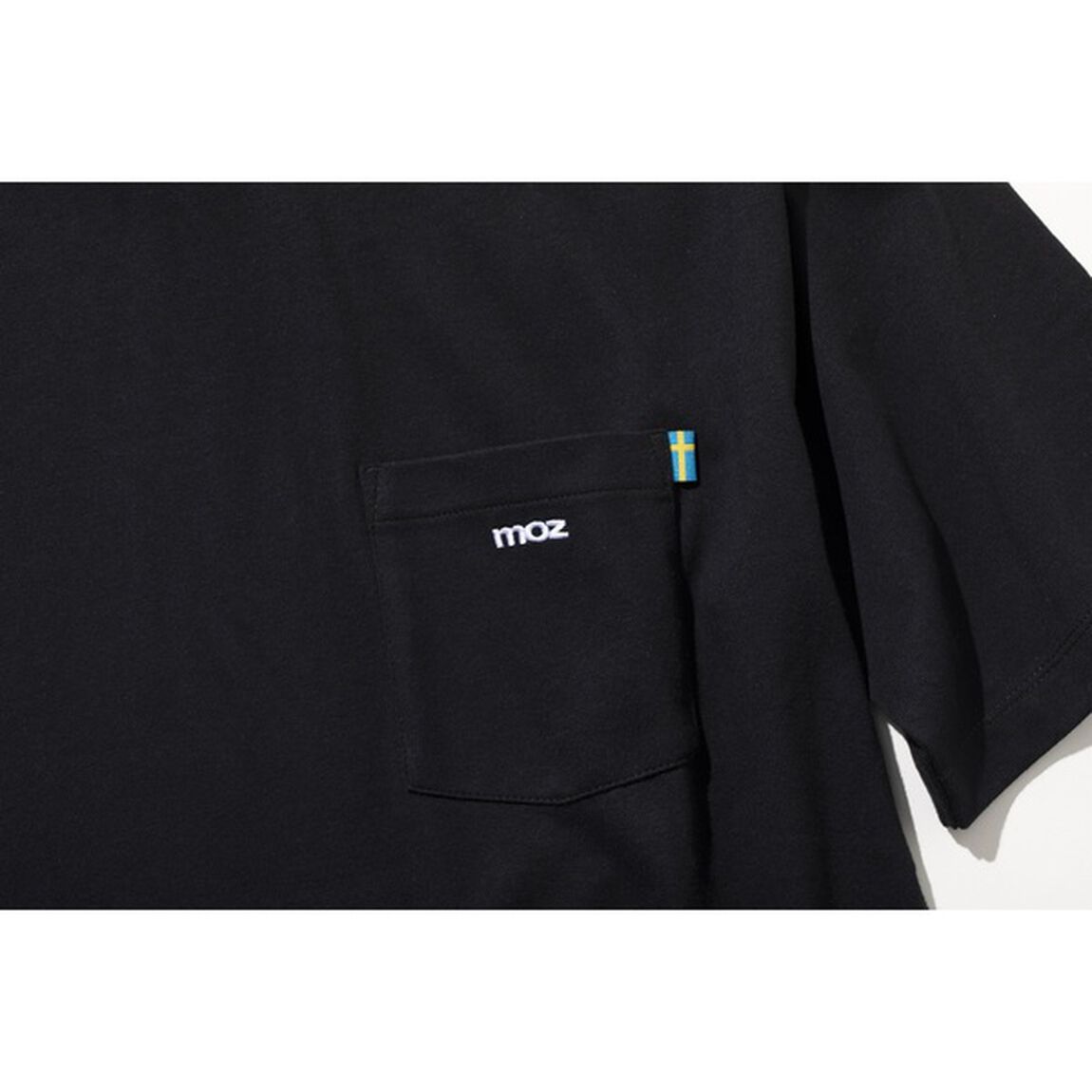 moz LOGO Tシャツ BOOK BLACK【MEN】（セブン－イレブン／セブンネット限定）