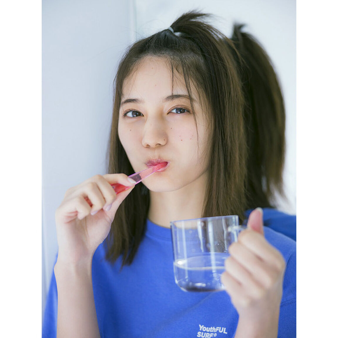 小坂菜緒 1st写真集 君は誰?【セブンネット限定特典：ポストカード1枚付き】