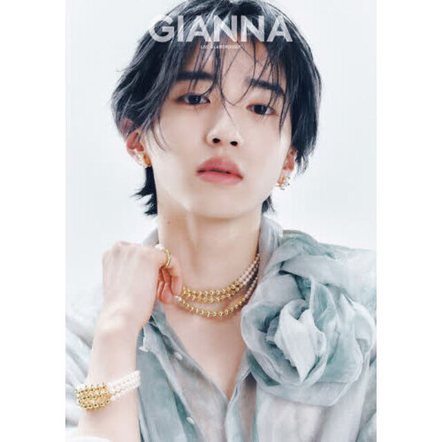 GIANNA（ジェンナ） ISSUE19 SE版1（表紙：道枝駿佑）「SPECIAL EDITION SHUNSUKE MICHIEDA」「ＭＥＳＭＥＲＩＺＩＮＧ　ＡＵＲＡ」