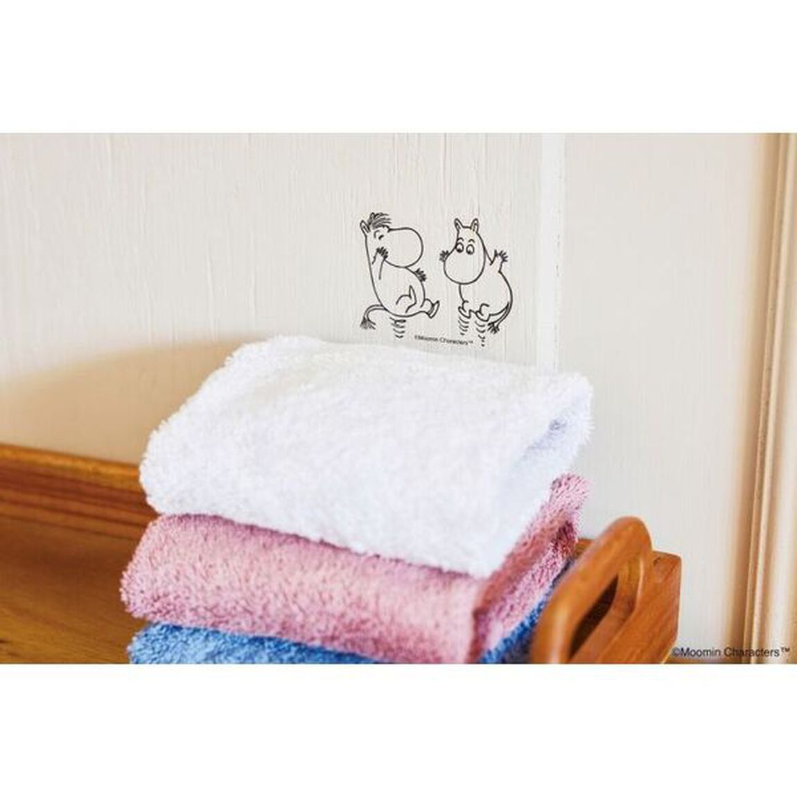 MOOMIN ウォールステッカー BOOK ムーミンと仲間たち ver. (バラエティ)