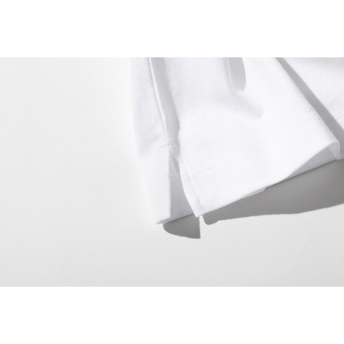 moz LOGO Tシャツ BOOK WHITE【MEN】（セブン－イレブン／セブンネット限定）