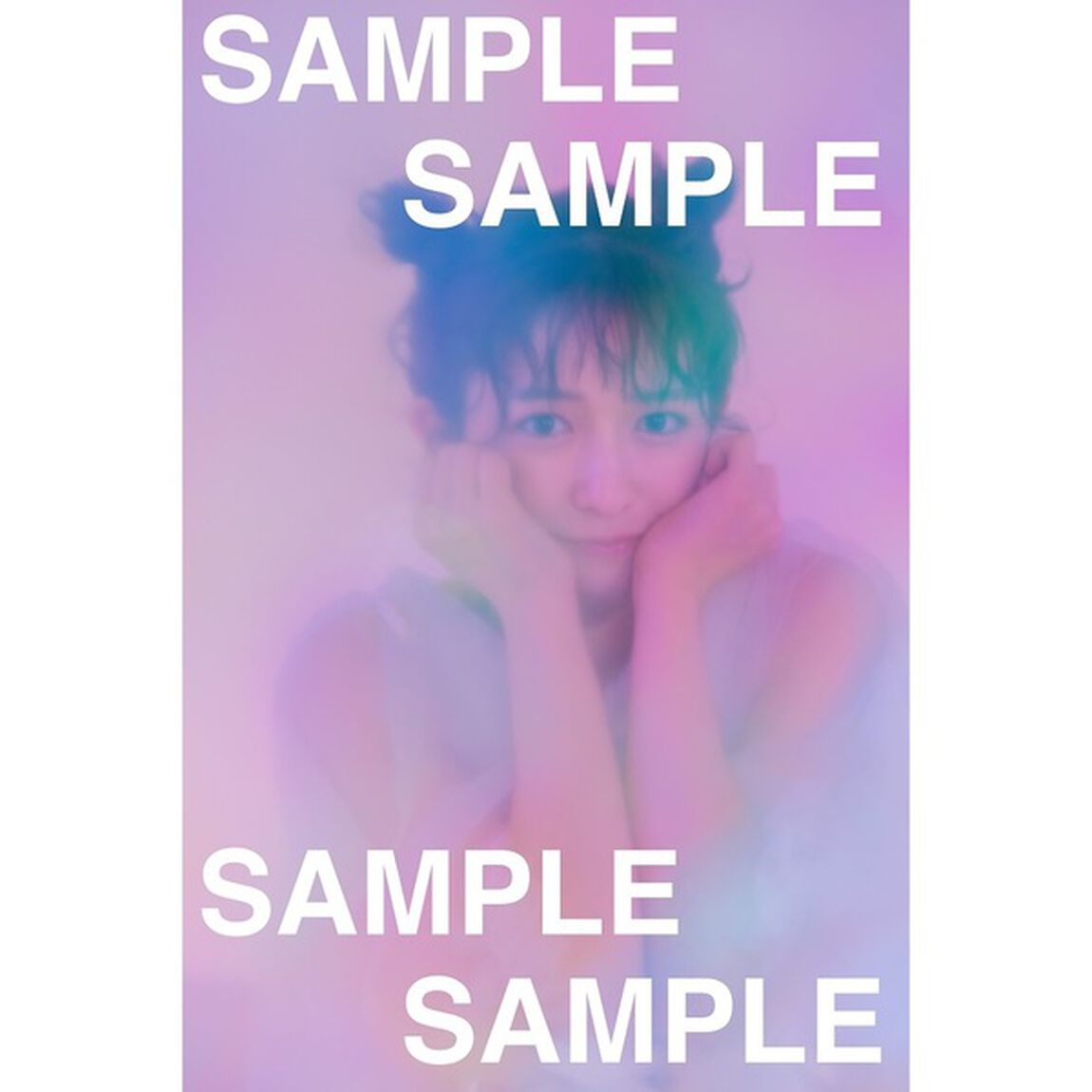 小泉遥香 1st 写真集 はるのとなり。【セブンネット限定特典：ステッカー 1枚付き（3種からランダム1枚）】