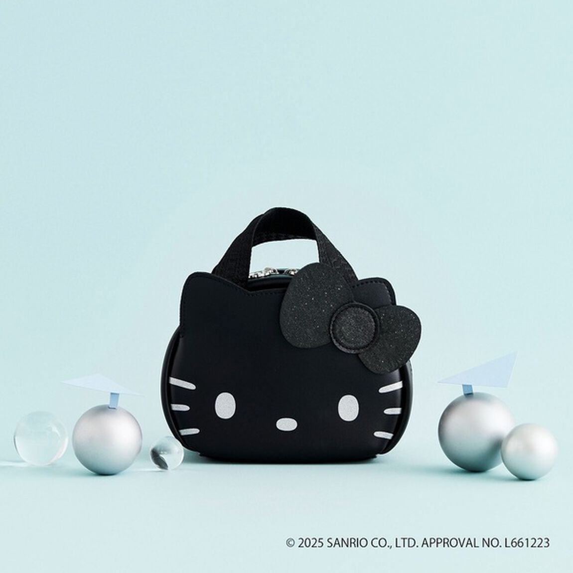 HELLO KITTY &times; BRILMY 中身が見えて時短がかなう ズボラに優しいコスメポーチ BOOK BLACK ver. SPECIAL PACKAGE（セブン－イレブン／セブンネット限定パッケージ）