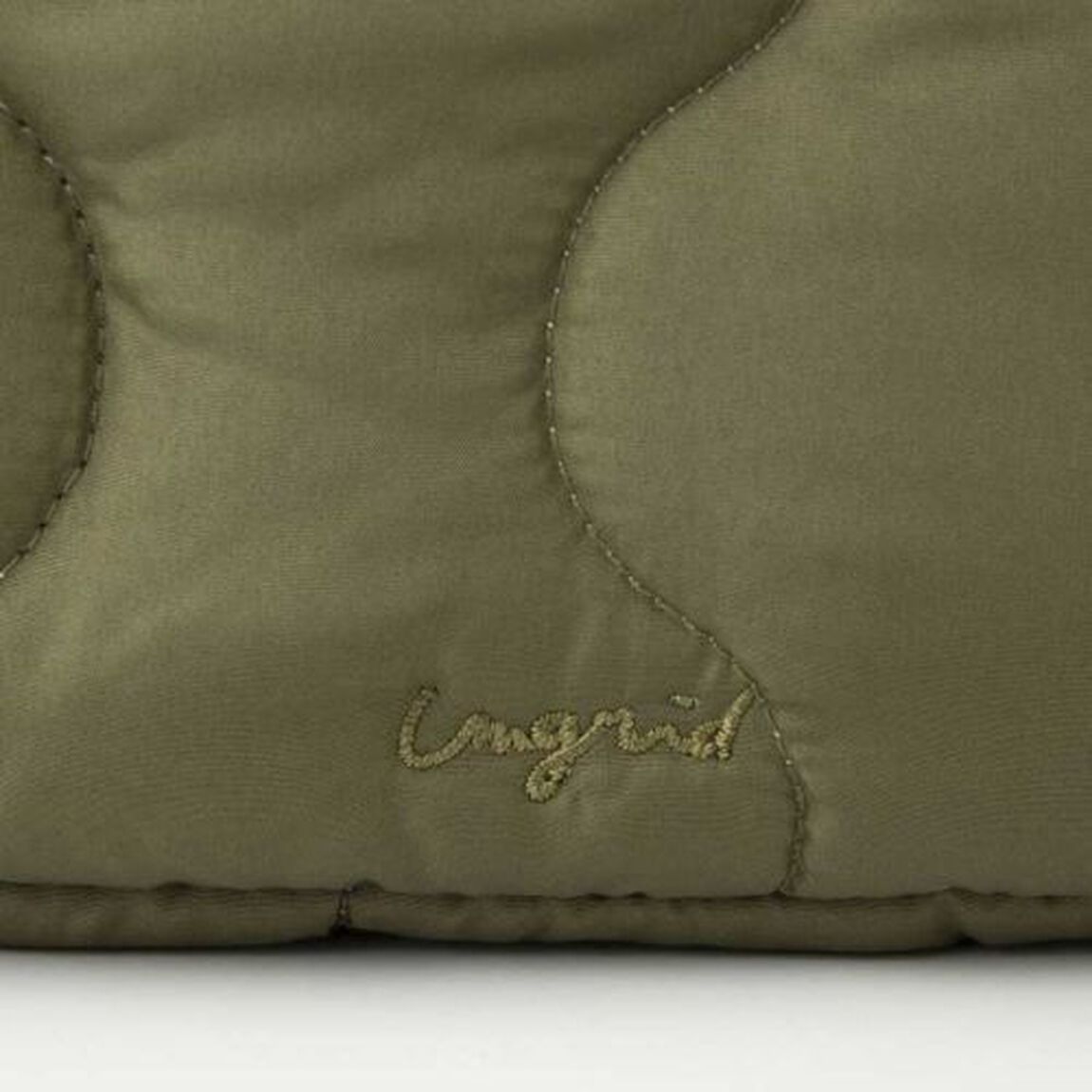 Ungrid Quilting 2Way Bag Book Khaki (宝島社ブランドブック)