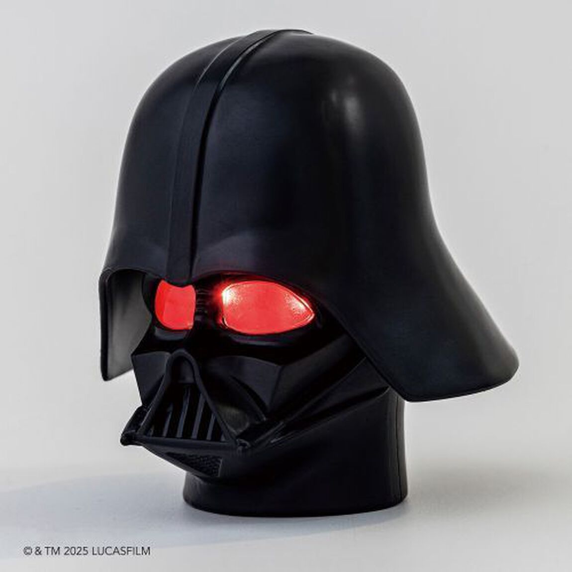 ダース・ベイダーの呼吸音とライトセーバーの効果音付き! STAR WARS ダース・ベイダーお部屋ライトBOOK (宝島社ブランドムック)