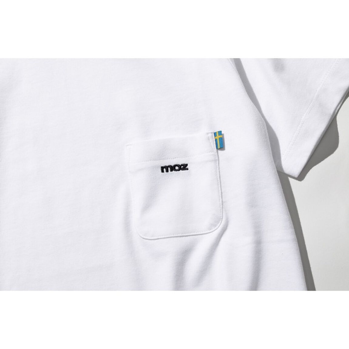 moz LOGO Tシャツ BOOK WHITE【WOMEN】（セブン－イレブン／セブンネット限定）
