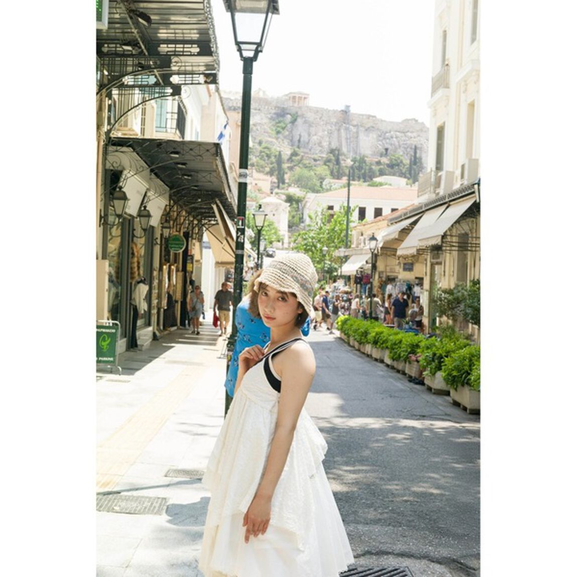 藤崎ゆみあファースト写真集「FUJISAKI YUMIA」【セブンネット限定：直筆サイン本】