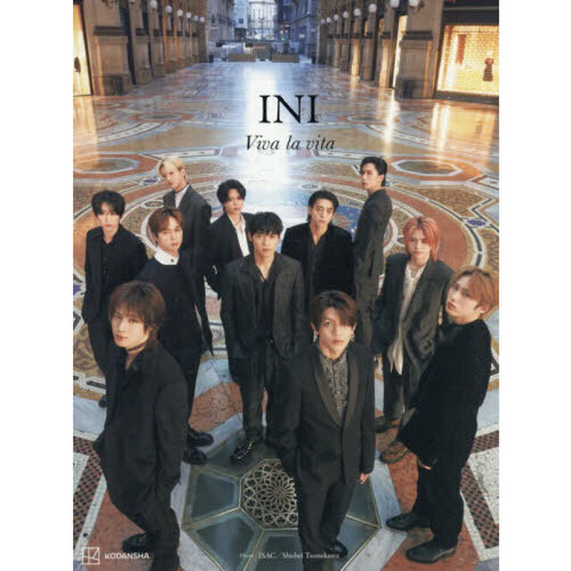 INI 2nd写真集「Viva la vita」【通常版】
