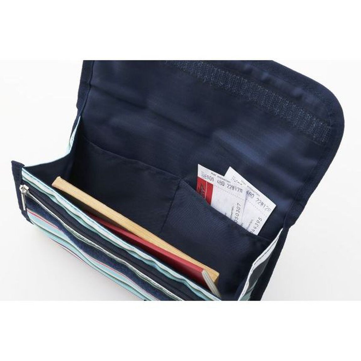 LESPORTSAC 2016 COLLECTION BOOK Style1 マルチポーチ(ビーチ ストライプ)「マルチポーチ〈ビーチストライプ〉」