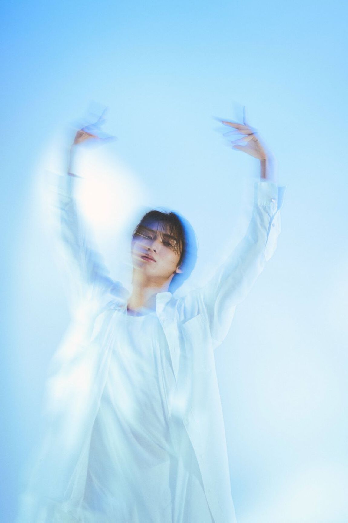 石川志泉1st写真集「MONOLOGUE」