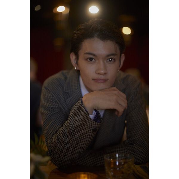 佐野勇斗写真集「Here, Now!」（通常版） - 通販｜セブンネット