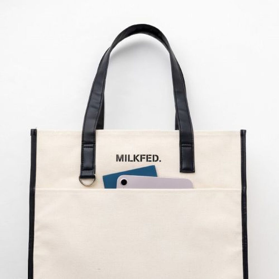 MILKFED. TOTE BAG & LOGO STRAP BOOK (宝島社ブランドブック)