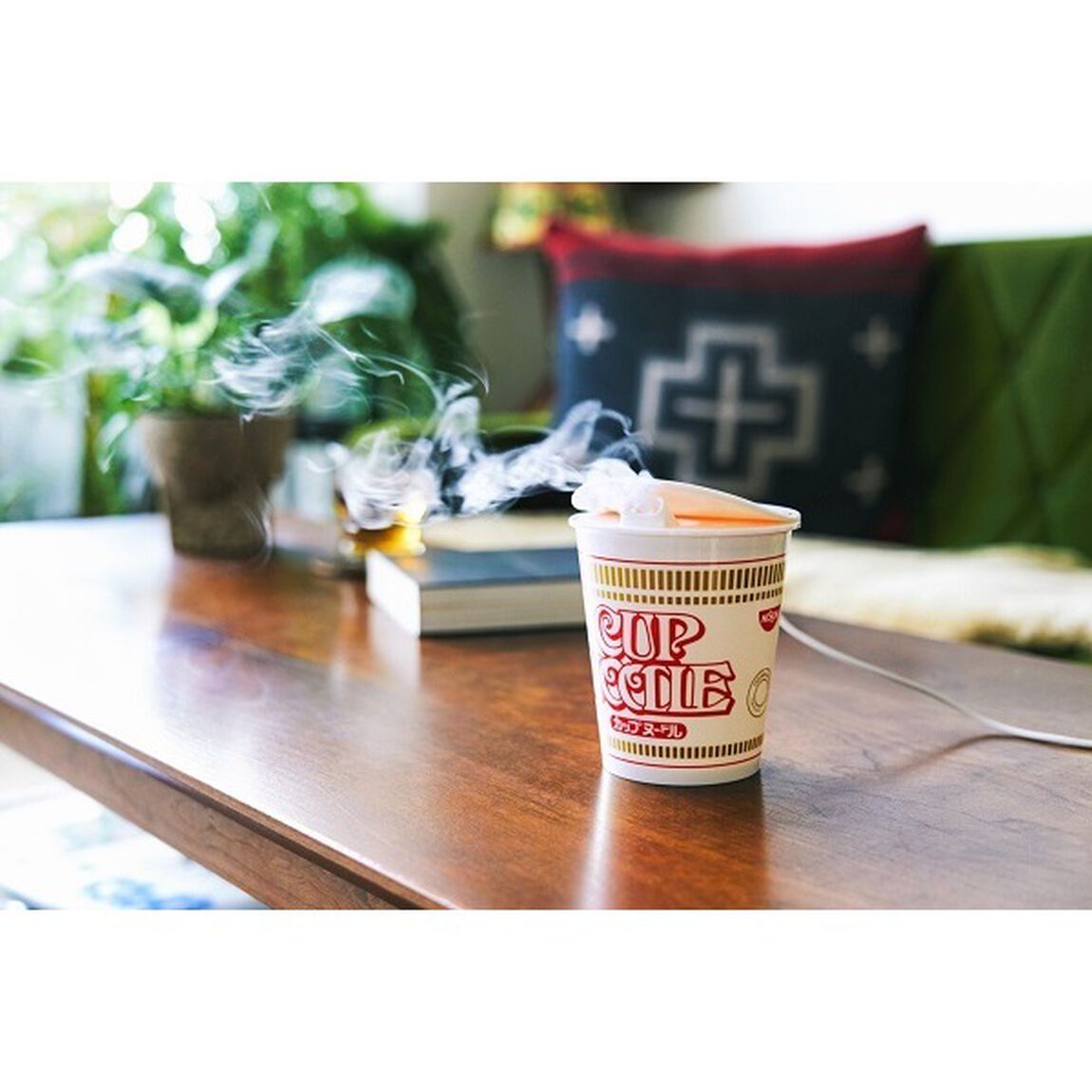 CUP NOODLE 50TH ANNIVERSARY カップヌードル加湿器 BOOK special package ver.（セブン－イレブン／セブンネット限定パッケージ）