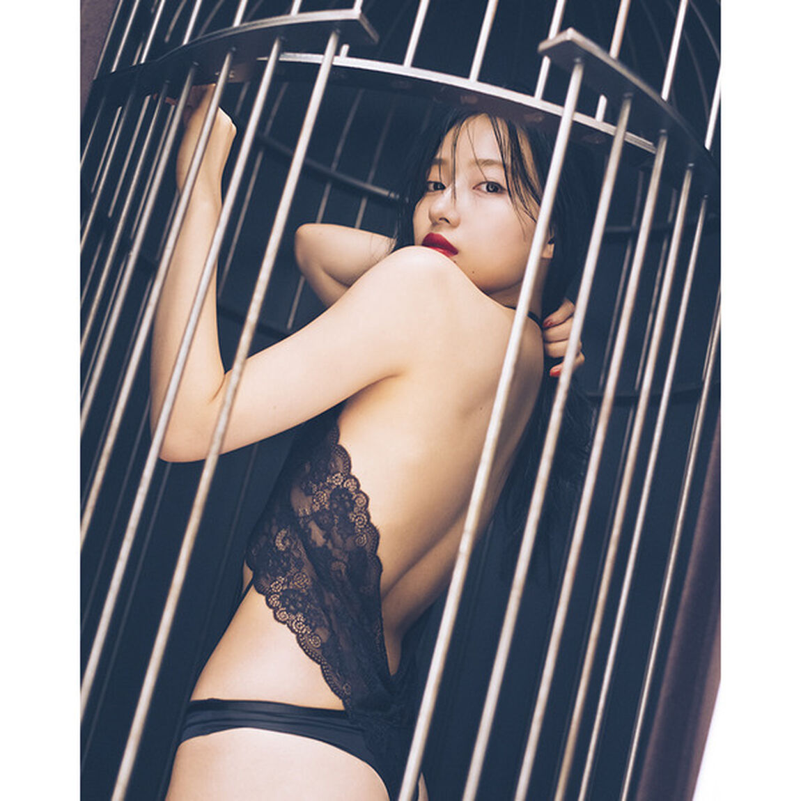 村瀬紗英1st写真集「Sがいい」セブンネット限定表紙Ver.