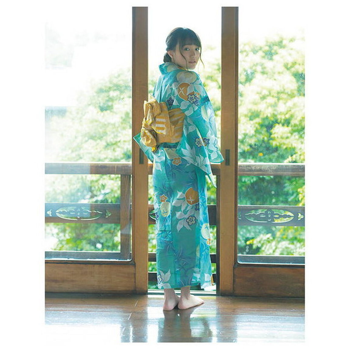 ぴ〈ゅ〉あ　尾崎由香１ｓｔ写真集