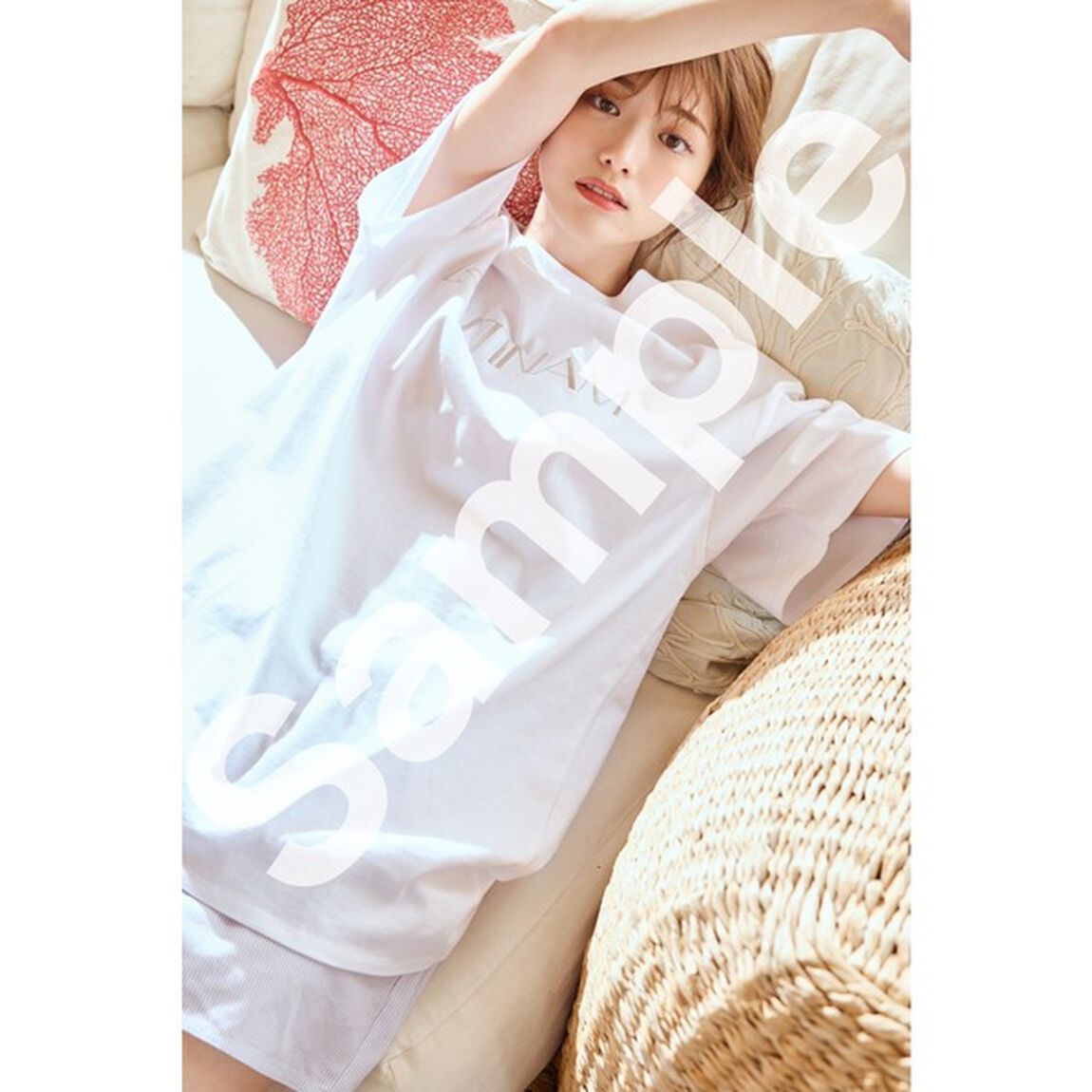 Lantinam 1st ANNIVERSARY BOOK produced by matsumura sayuri【セブンネット限定特典：松村沙友理 複製サイン入りポストカード 2枚セット】