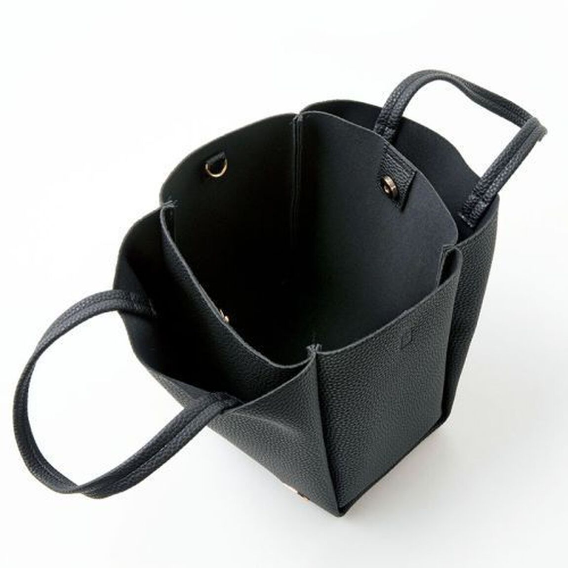 AG by aquagirl 着こなしを選ばない THREE ROOM BAG BOOK (ブランドブック)