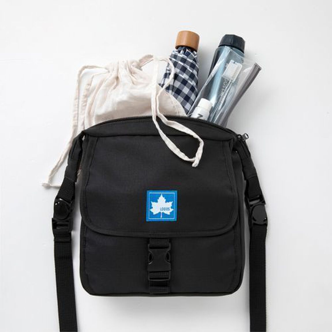 LOGOS MULTI SHOULDER BAG BOOK Black (ブランドブック)