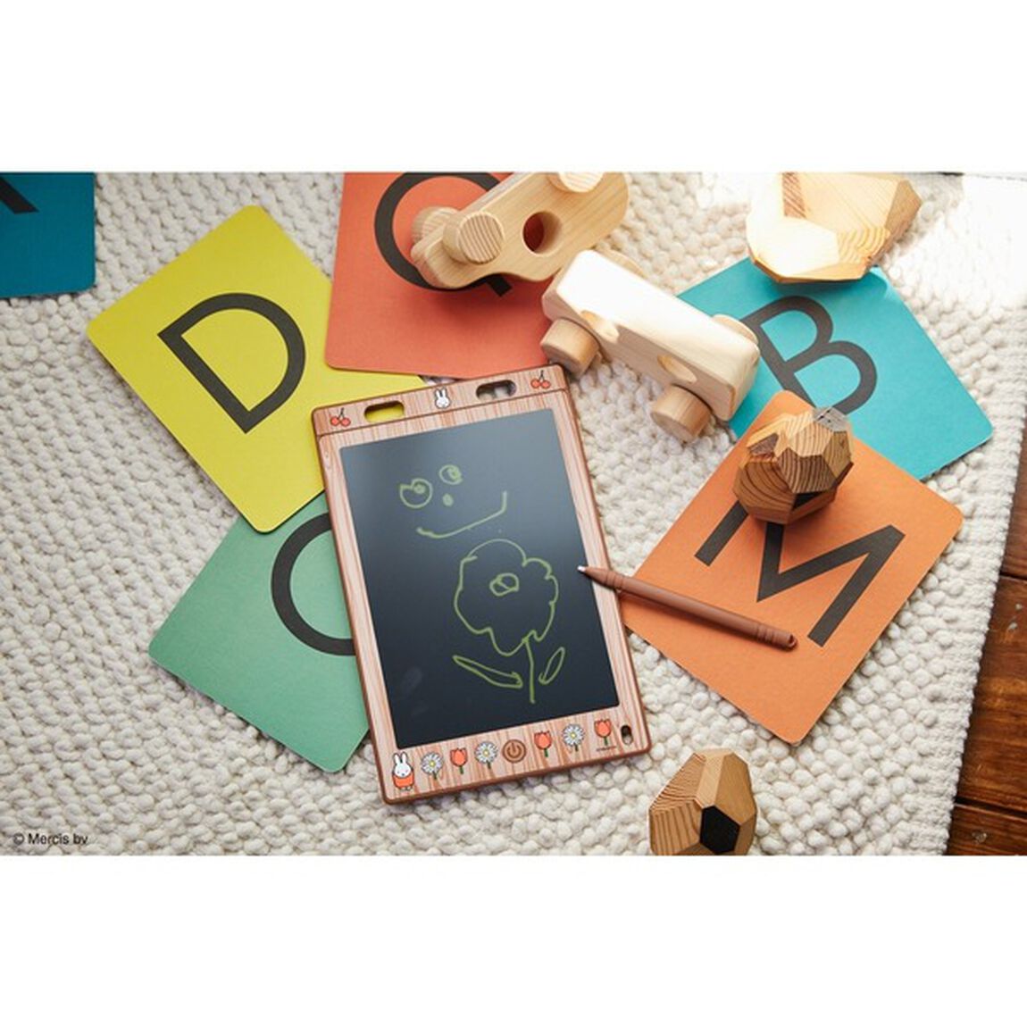 miffy 繰り返し書いて消せる! マルチに使えるデジタルメモ BOOK さくらんぼとお花柄 (バラエティ)