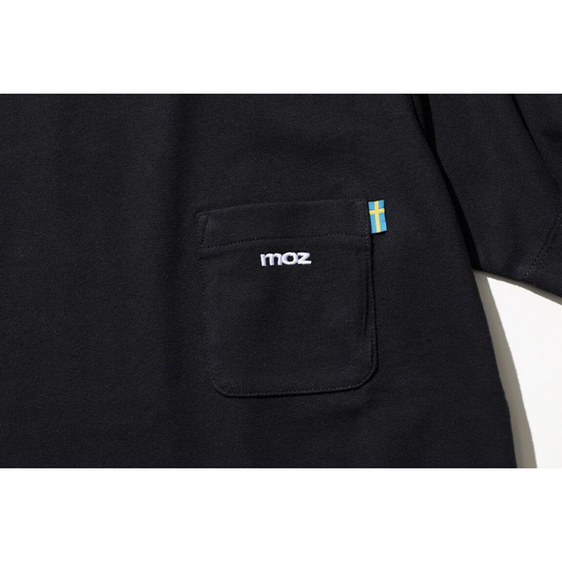 moz LOGO Tシャツ BOOK BLACK 【WOMEN】（セブン－イレブン／セブンネット限定）