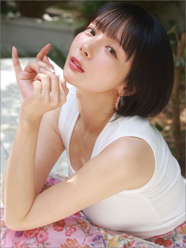 岡田紗佳 2027年カレンダー