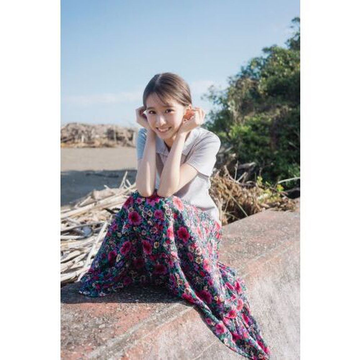 B.L.T.2023年1月号【セブンネット限定特典：三村妃乃（NGT48）ポストカード1枚付き】