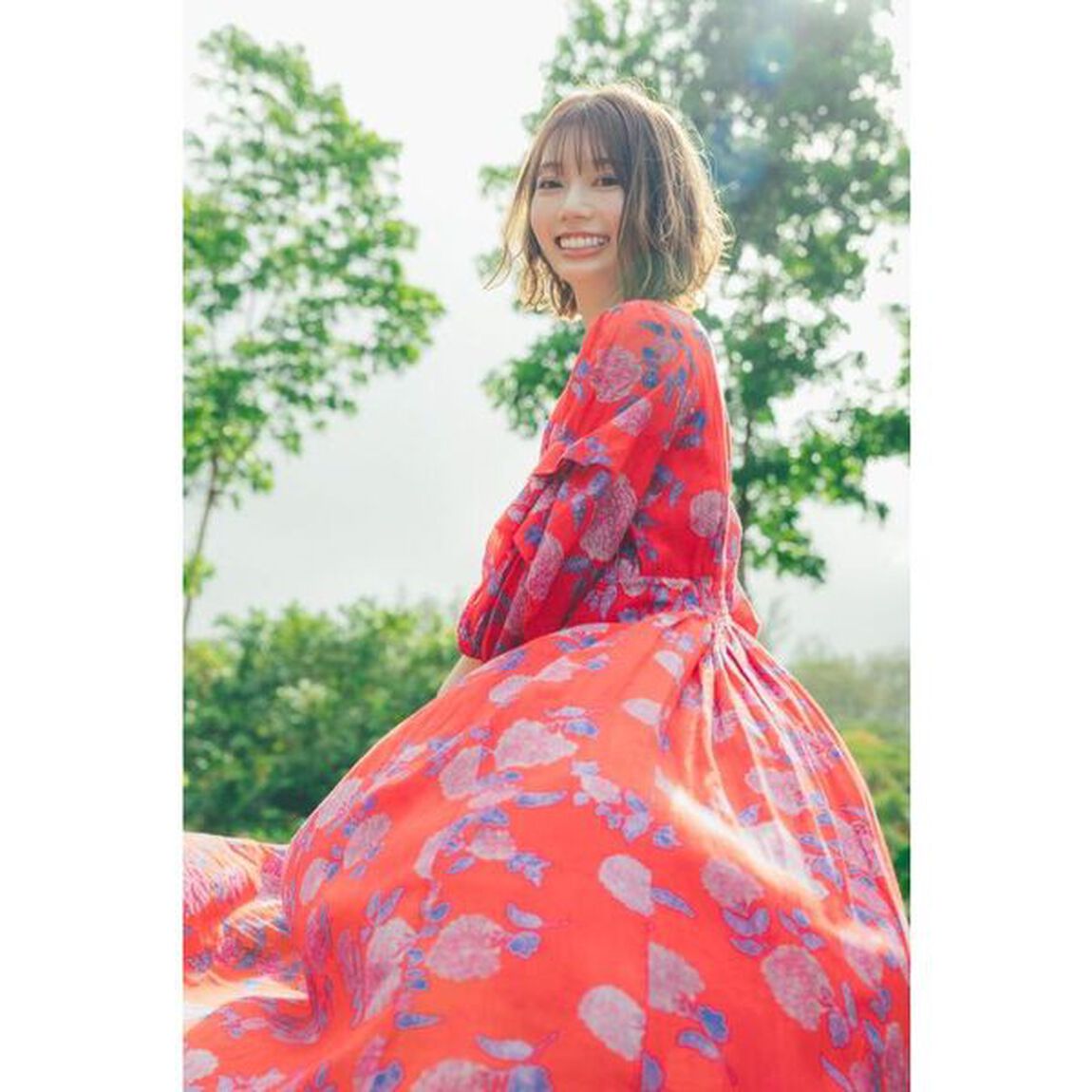日向坂46 高本彩花1st写真集「僕の記憶の中で」【セブンネット限定特典：B3サイズ ポスター付き（丸めて発送）】