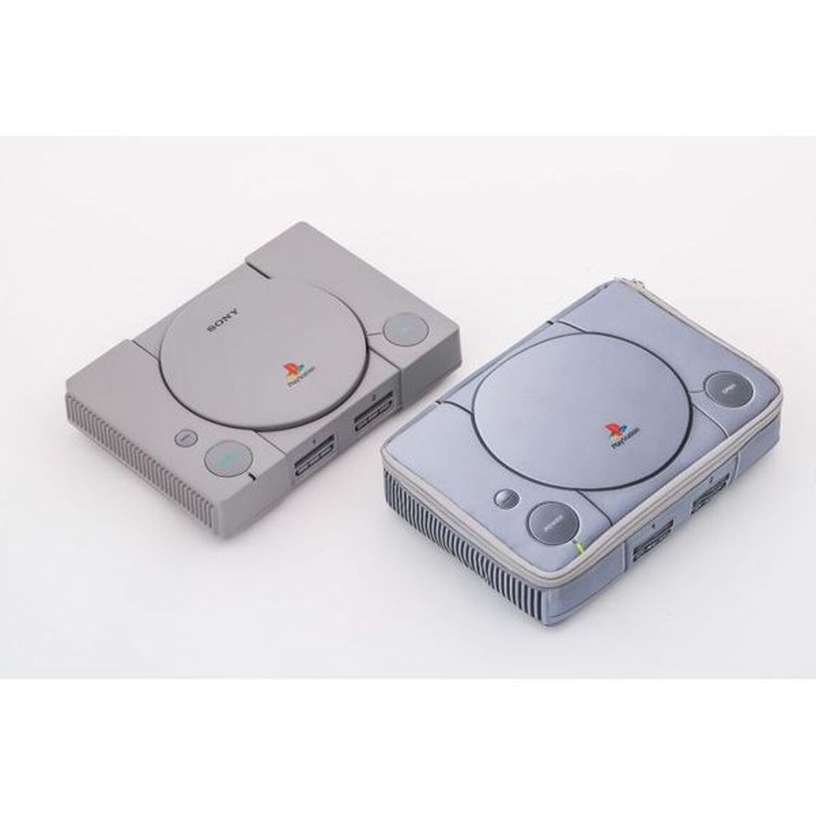 初代PlayStation(TM)の原寸大マルチポーチ付きBOOK BLACK ver．