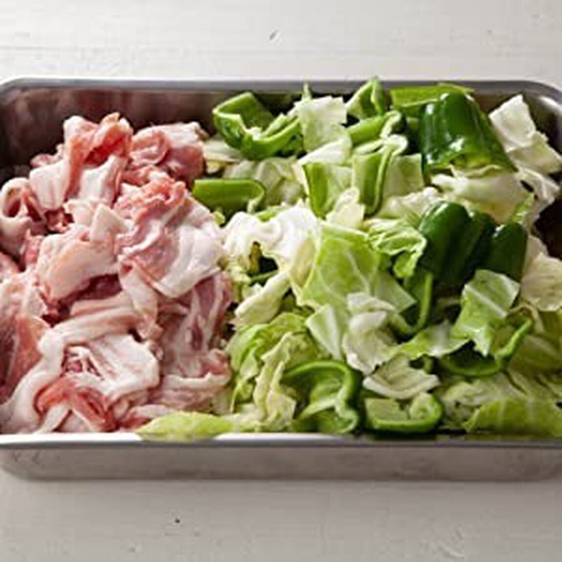 ホットプレートひとつでごちそうごはんができちゃった　１００レシピ