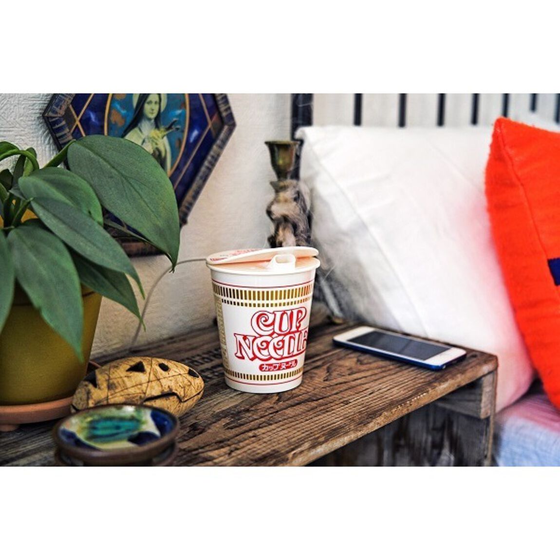 CUP NOODLE 50TH ANNIVERSARY カップヌードル加湿器 BOOK special package ver.（セブン－イレブン／セブンネット限定パッケージ）