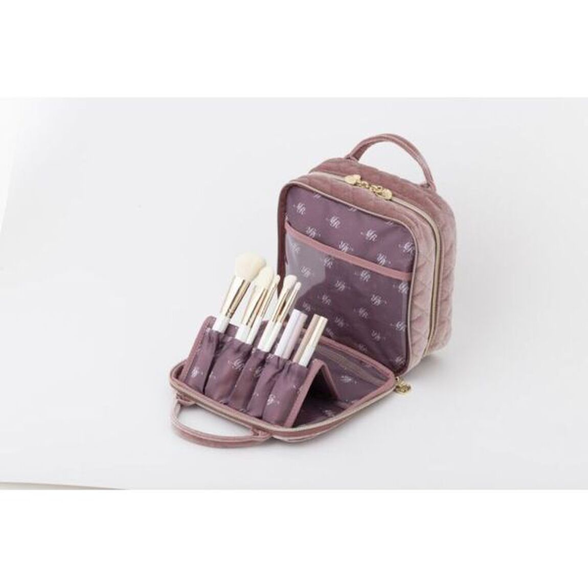 MISTREASS QUILTING POUCH BOOK produced by 三上悠亜 (宝島社ブランドムック)