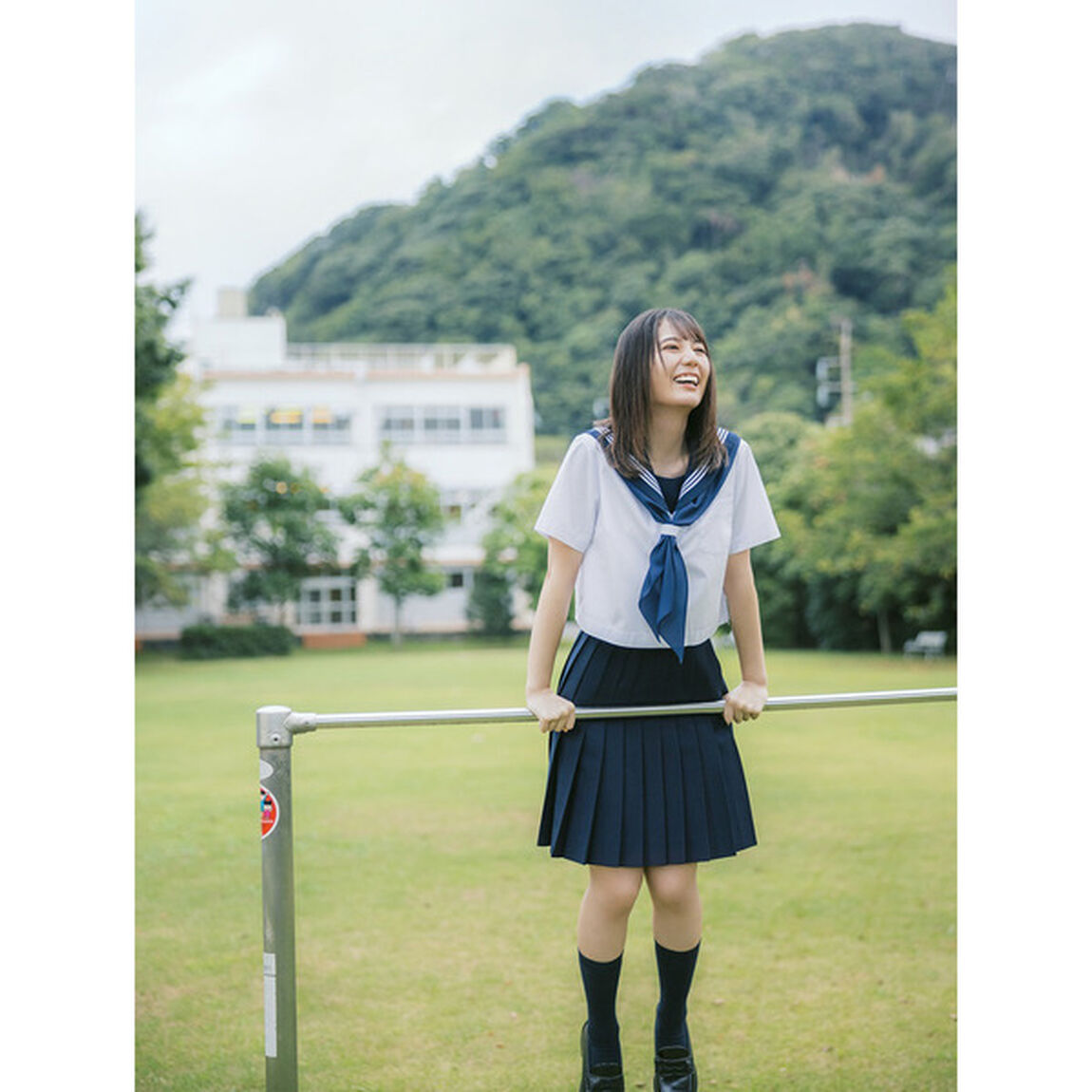 小坂菜緒 1st写真集 君は誰?【セブンネット限定特典：ポストカード1枚付き】