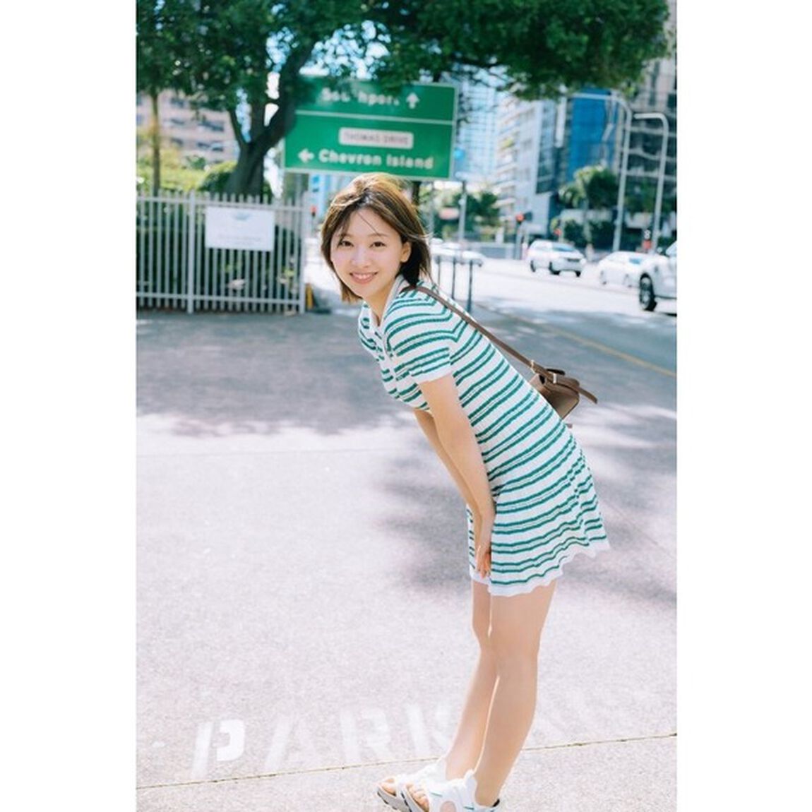 日向坂46 富田鈴花1st写真集『鈴花サーキット』