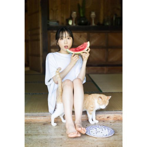 AKB48小栗有以1st写真集 君と出逢った日から』【通常表紙Ver.】 - 通販