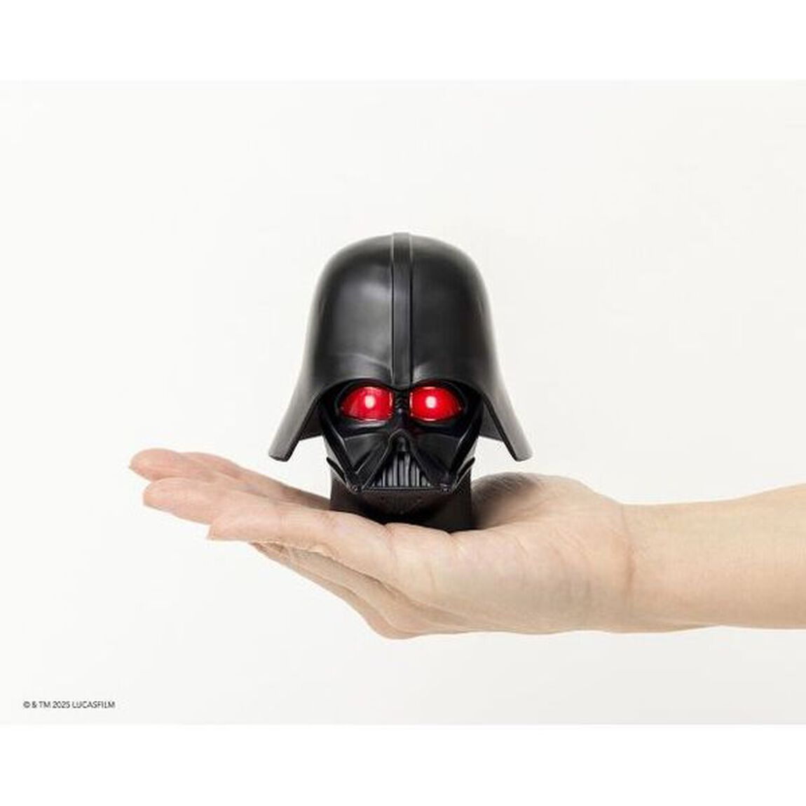 ダース・ベイダーの呼吸音とライトセーバーの効果音付き! STAR WARS ダース・ベイダーお部屋ライトBOOK (宝島社ブランドムック)
