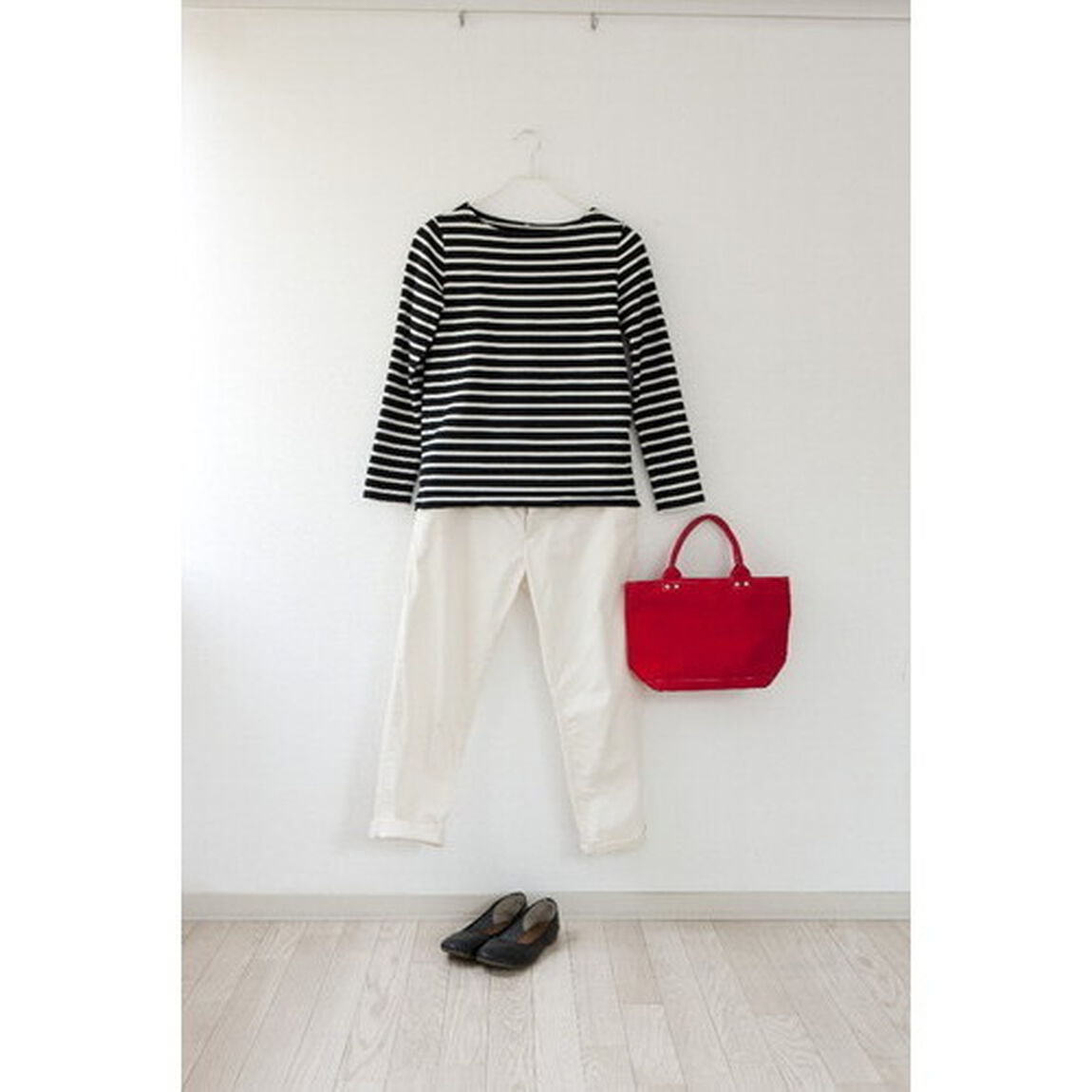 服を捨てると幸せが見つかる 毎日が心地よく変わる「片づけ」レッスン
