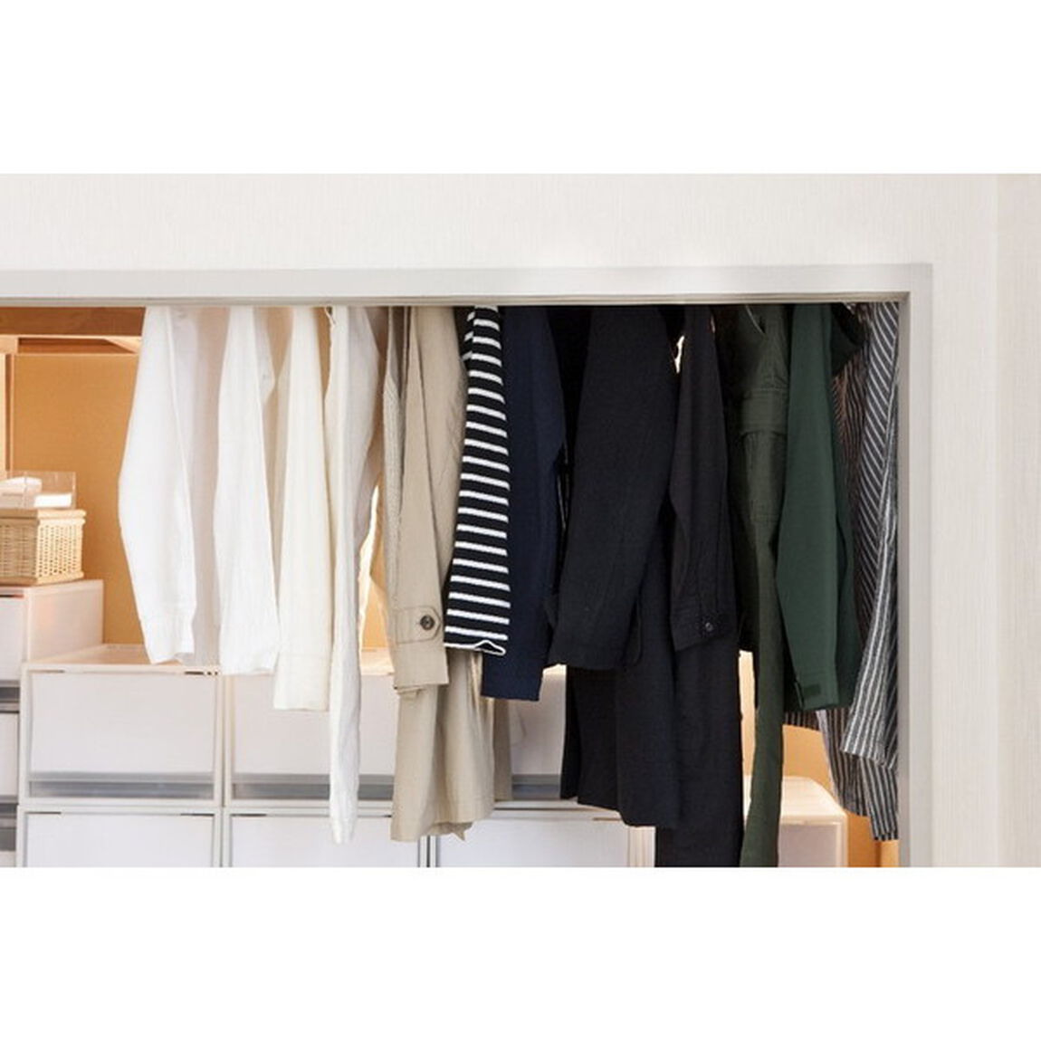 服を捨てると幸せが見つかる 毎日が心地よく変わる「片づけ」レッスン