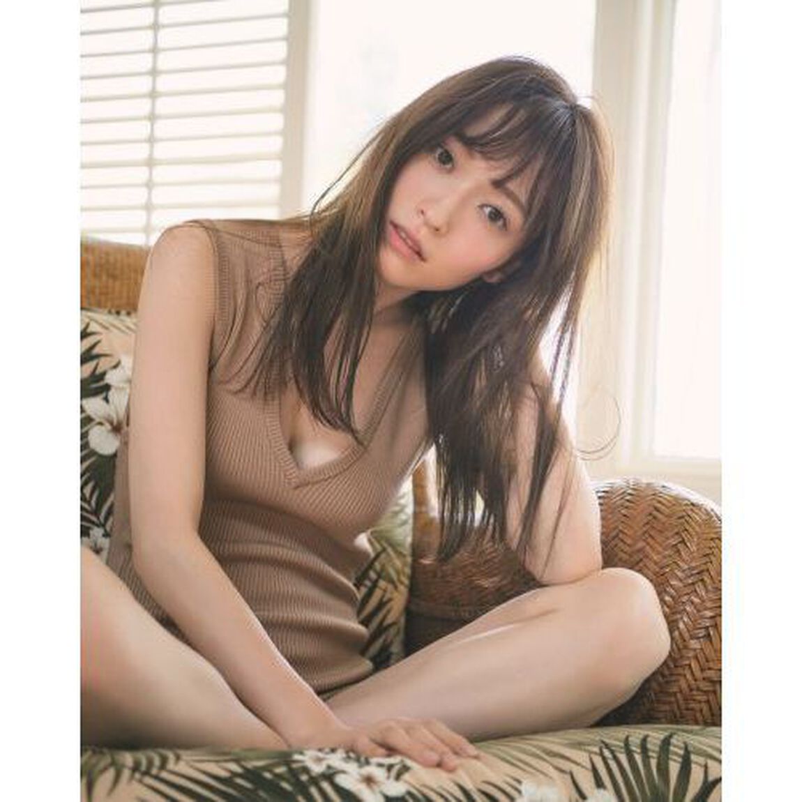 present 山口真帆1st写真集
