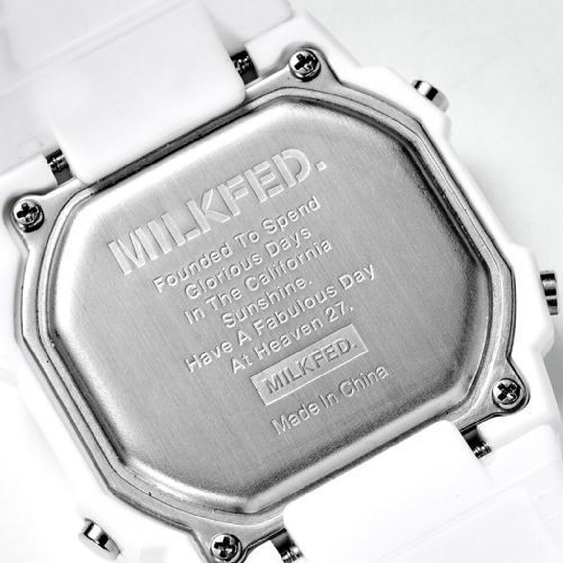 MILKFED. DIGITAL WATCH BOOK WHITE (ブランドブック)
