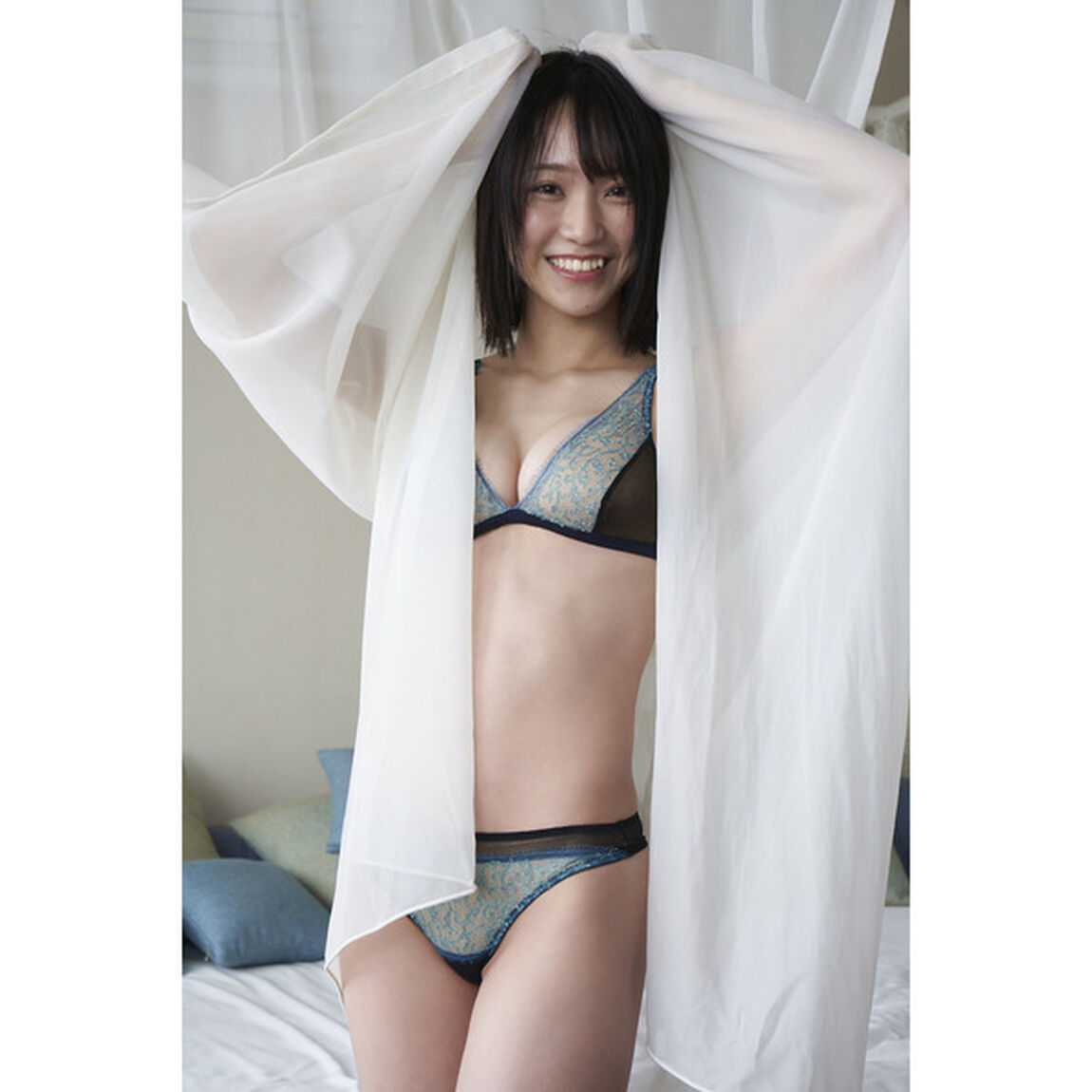 野口衣織ファースト写真集 君にしか教えない【セブンネット限定表紙Ver.】