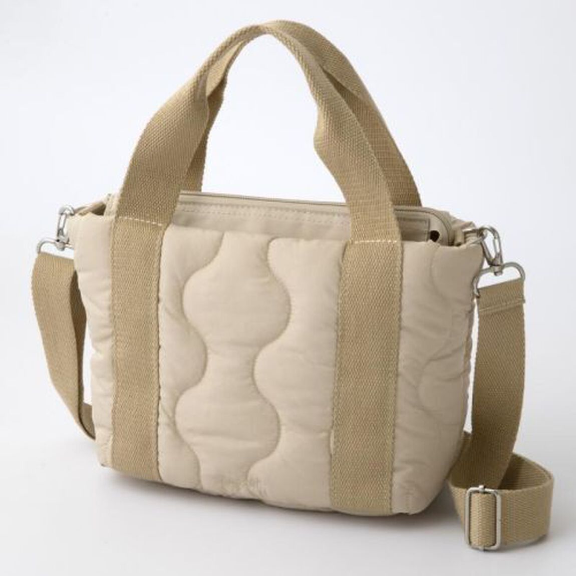 Ungrid Quilting 2Way Bag Book Beige (宝島社ブランドブック)