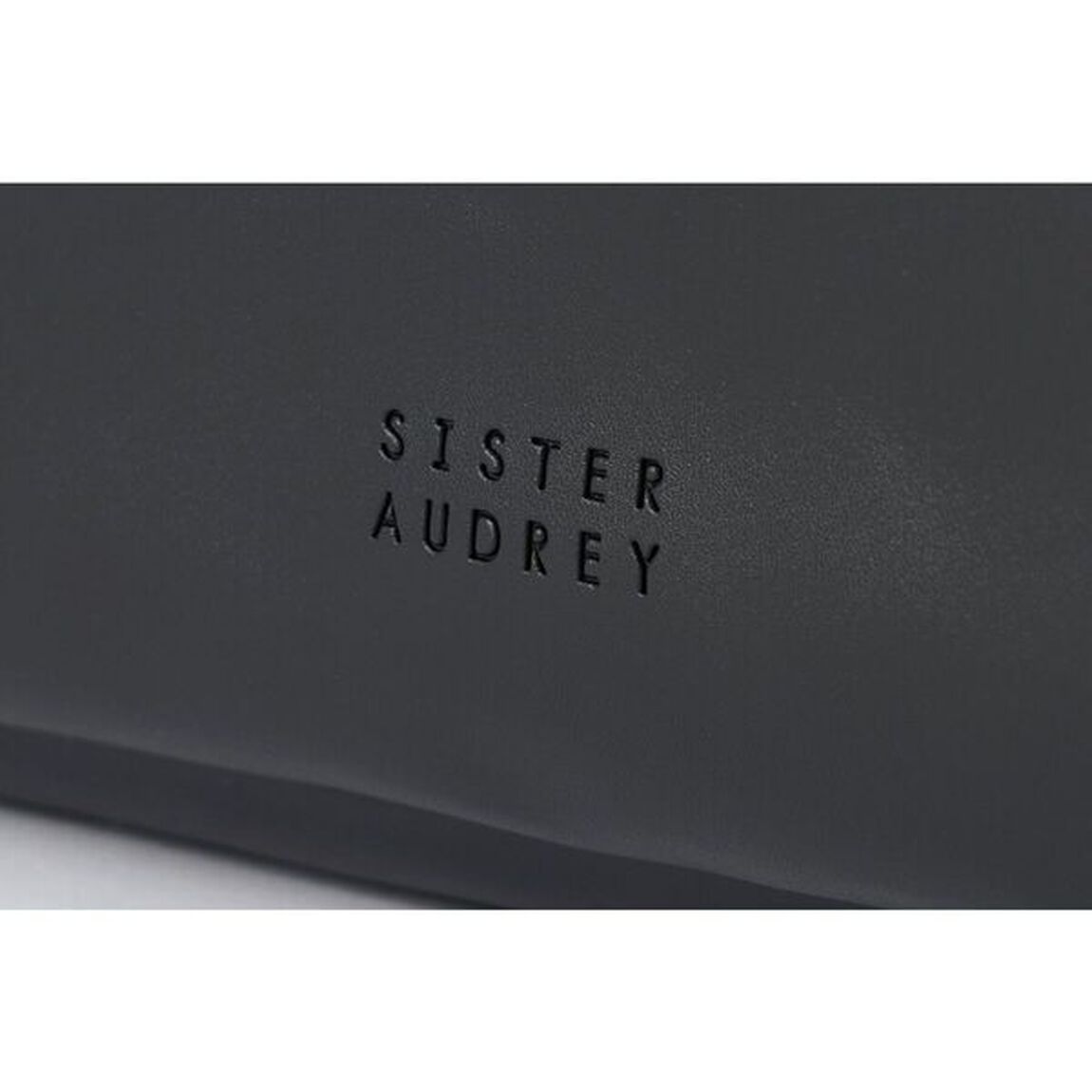 SISTER AUDREY サイドリボン付きレザー調トートバッグBOOK (宝島社ブランドムック)