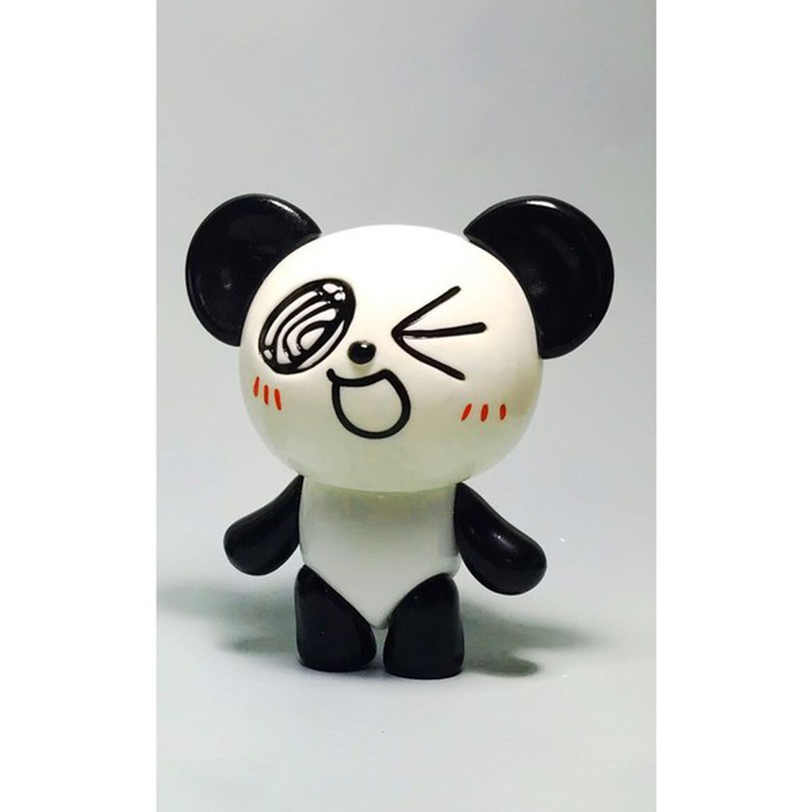 【カバヤ食品】フィギュア さくさくぱんだ 限定白蓄光B（その他）