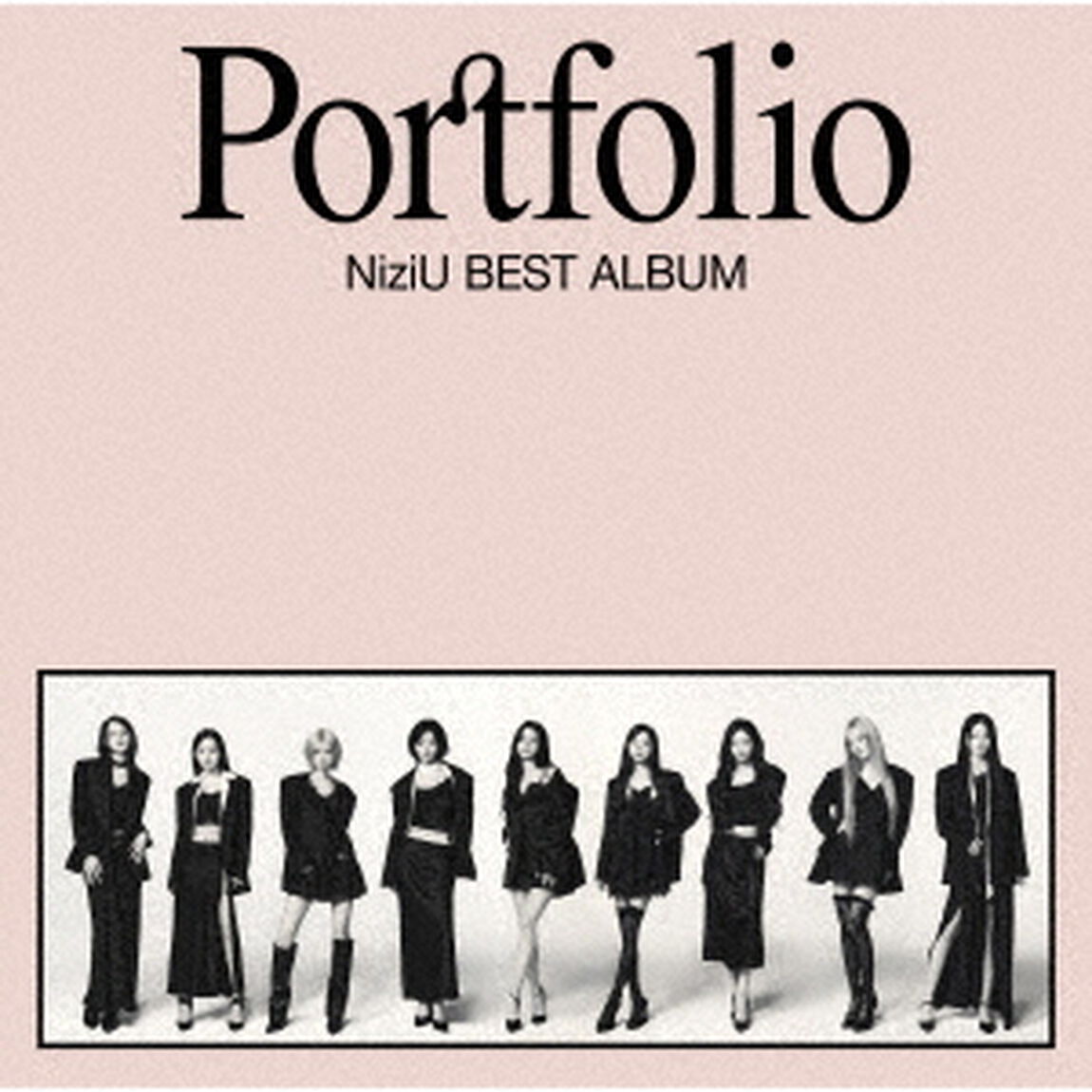 NiziU／Portfolio（初回生産限定盤／CD+ブックレット）（セブンネット限定特典：オリジナル・スマホサイズステッカー（全9種のうち、1種をランダムにてお渡し※ソロ写真全9種））（ＣＤ）